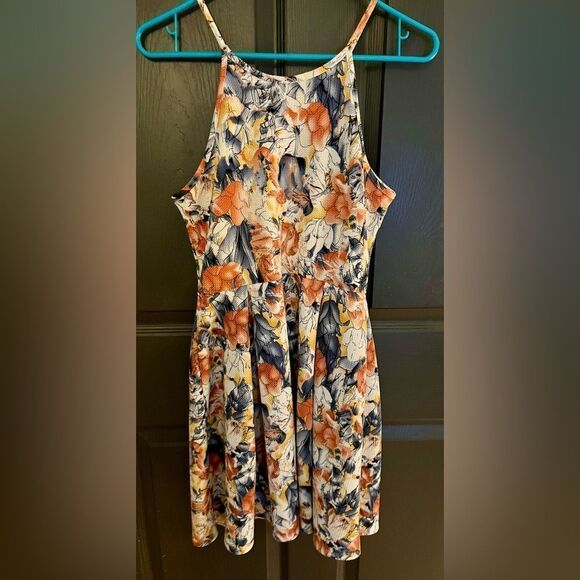 Soprano Floral Junior’s Dress - Size Large - Wedding Guest - Picture 4 of 6